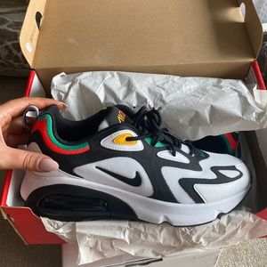 Nike Air Max 200 brand new size 8.5 MENS